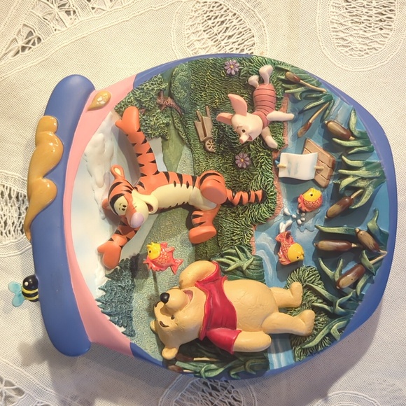 Disney Bradford Exchange Winnie the Pooh 3D Plate - Picture 1 of 6